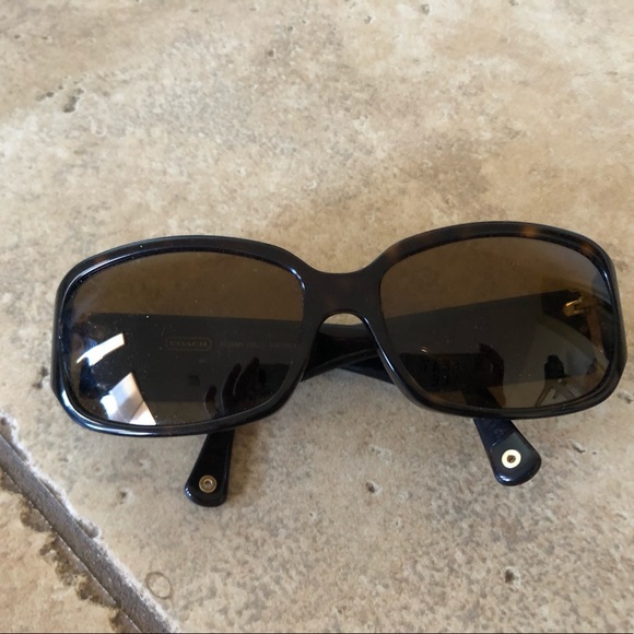 Coach Sunglasses - Picture 4 of 4